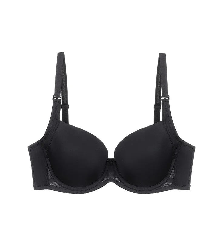 Strapless underwire wired bras for a versatile style INVISIBLE INSIDE-OUT T-SHIRT BRA Strapless underwire wired bras for a versatile style INVISIBLE INSIDE-OUT T-SHIRT BRA