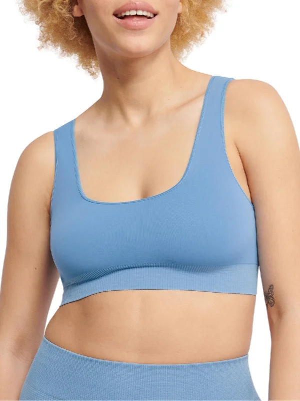 Underwire plus - size seamless wired bras for a smooth fit EVER Infused Camomile Top - Azura Blue Underwire plus - size seamless wired bras for a smooth fit EVER Infused Camomile Top - Azura Blue