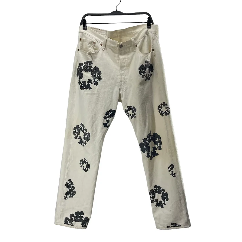 High - rise flare women jeans for a 70s - inspired look DENIM TEARS/Pants/34/Denim/WHT/All Over Print/BLK COTTON WREATH JEANS High - rise flare women jeans for a 70s - inspired look DENIM TEARS/Pants/34/Denim/WHT/All Over Print/BLK COTTON WREATH JEANS