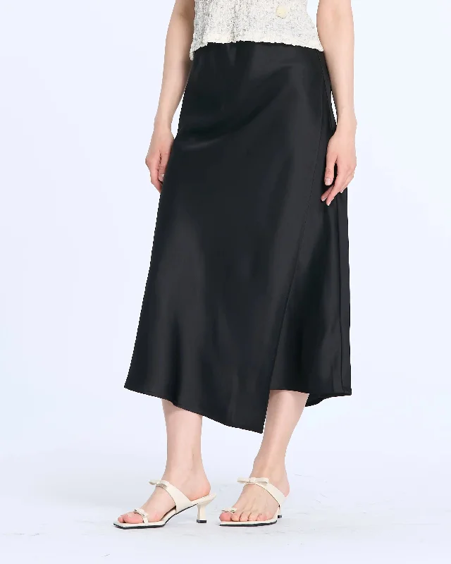 Skirts with a back vent 16161 Silky Skirt