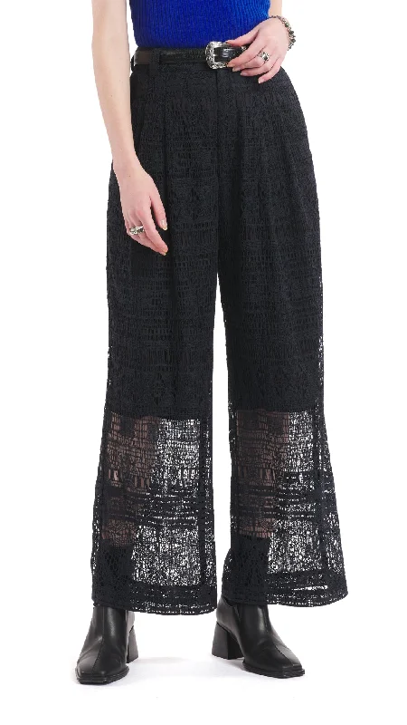 Stretchable Women Shorts for Maximum Mobility  Ladies Lace Pants
