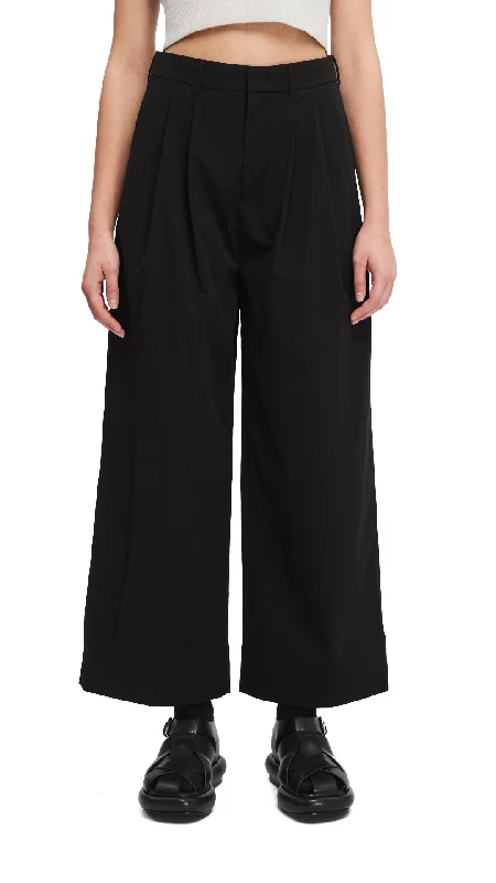 Ruffled Hem Women Shorts to Add a Feminine Touch  Straight Pants
