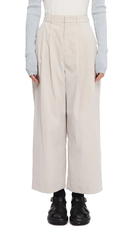 Cuffed Women Shorts for a Laid - Back and Trendy Look  Wide-Leg Capri Pants