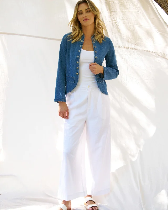 Women's bomber jackets with a holographic finish for a futuristic and eye - catching look Betty Basics Stacey Denim Military Jacket Vintage Blue Women's bomber jackets with a holographic finish for a futuristic and eye - catching look Betty Basics Stacey Denim Military Jacket Vintage Blue