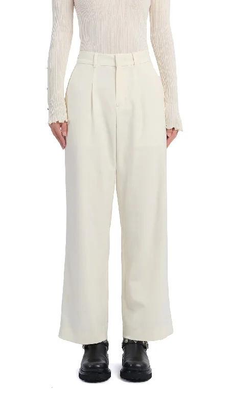 Tie - Waist Women Shorts for a Customizable Fit  Photographer Pants
