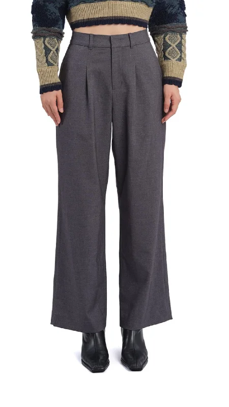 Solid Color Women Shorts in Bright Hues for a Bold Statement  Photographer Pants