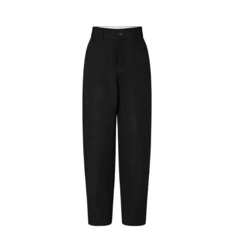Women jumpsuits with off - the - shoulder tops for a flirty and stylish look Alouette Pantalon Women jumpsuits with off - the - shoulder tops for a flirty and stylish look Alouette Pantalon