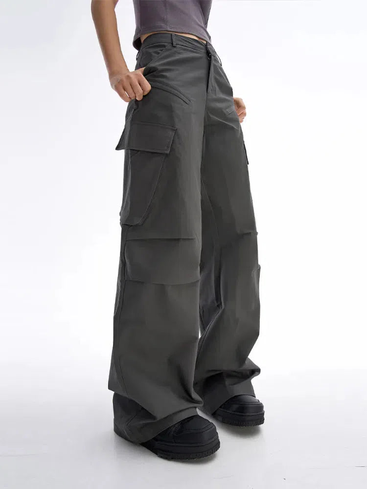 Women's Wide - Leg Denim Cargo Pants in Dark Wash with Distressed Details for a Trendy Appearance Streetwear Sport Cargo Pants Women's Wide - Leg Denim Cargo Pants in Dark Wash with Distressed Details for a Trendy Appearance Streetwear Sport Cargo Pants