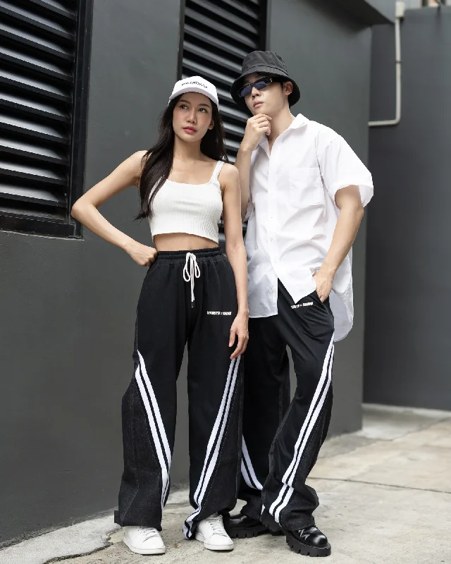 Distressed women jeans for a trendy and edgy look  Tokyo New Era Unisex Sweat Jeans