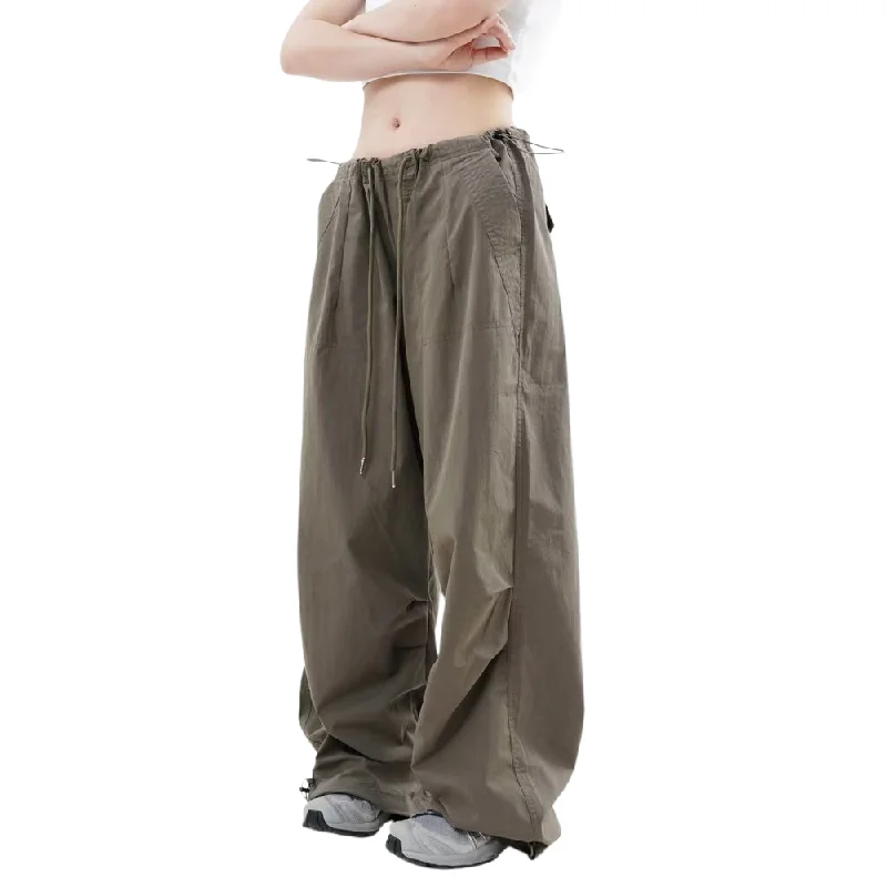 Women's Cargo Pants with Zippered Pockets in Dark Brown for Secure Storage on the Go Women's Classic American Low Waist Sweatpants Women's Cargo Pants with Zippered Pockets in Dark Brown for Secure Storage on the Go Women's Classic American Low Waist Sweatpants