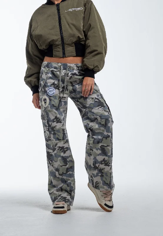Women's Cropped Cargo Pants in Khaki with Multiple Pockets for a Practical and Fashionable Style Womens Nyc Badge Cargo Trouser - Camo Women's Cropped Cargo Pants in Khaki with Multiple Pockets for a Practical and Fashionable Style Womens Nyc Badge Cargo Trouser - Camo
