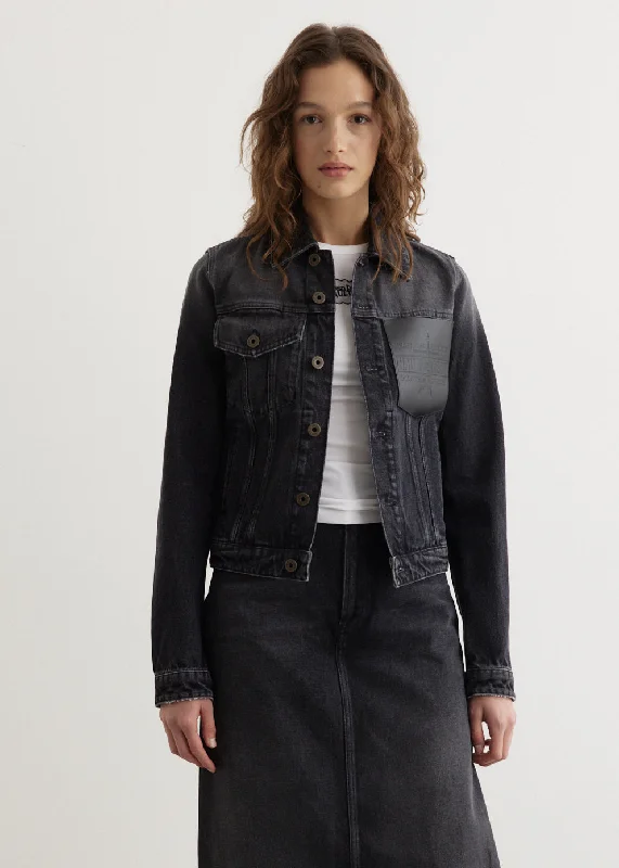 Women's quilted puffer jackets in a cropped silhouette for a modern twist Denim Jacket With Leather Pocket Women's quilted puffer jackets in a cropped silhouette for a modern twist Denim Jacket With Leather Pocket