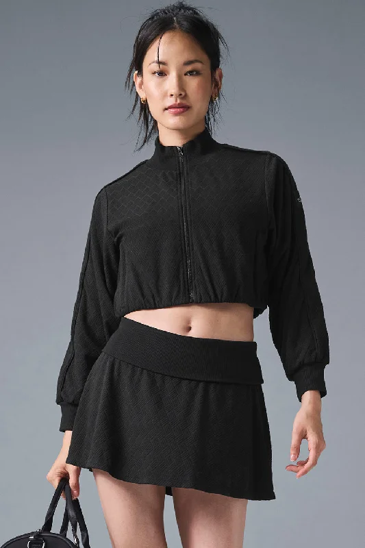 Women's knee - length wool blend coats with a fur collar for added warmth Cropped Doubles Only Full Zip Jacket - Black Women's knee - length wool blend coats with a fur collar for added warmth Cropped Doubles Only Full Zip Jacket - Black