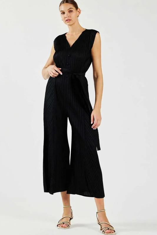 Women jumpsuits with tassel trims for a playful and fashionable touch Pleated Button Front Jumpsuit Women jumpsuits with tassel trims for a playful and fashionable touch Pleated Button Front Jumpsuit