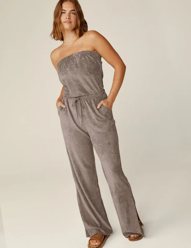 Women jumpsuits with a halter neck for a stylish and flattering choice Tropez Jumpsuit Women jumpsuits with a halter neck for a stylish and flattering choice Tropez Jumpsuit