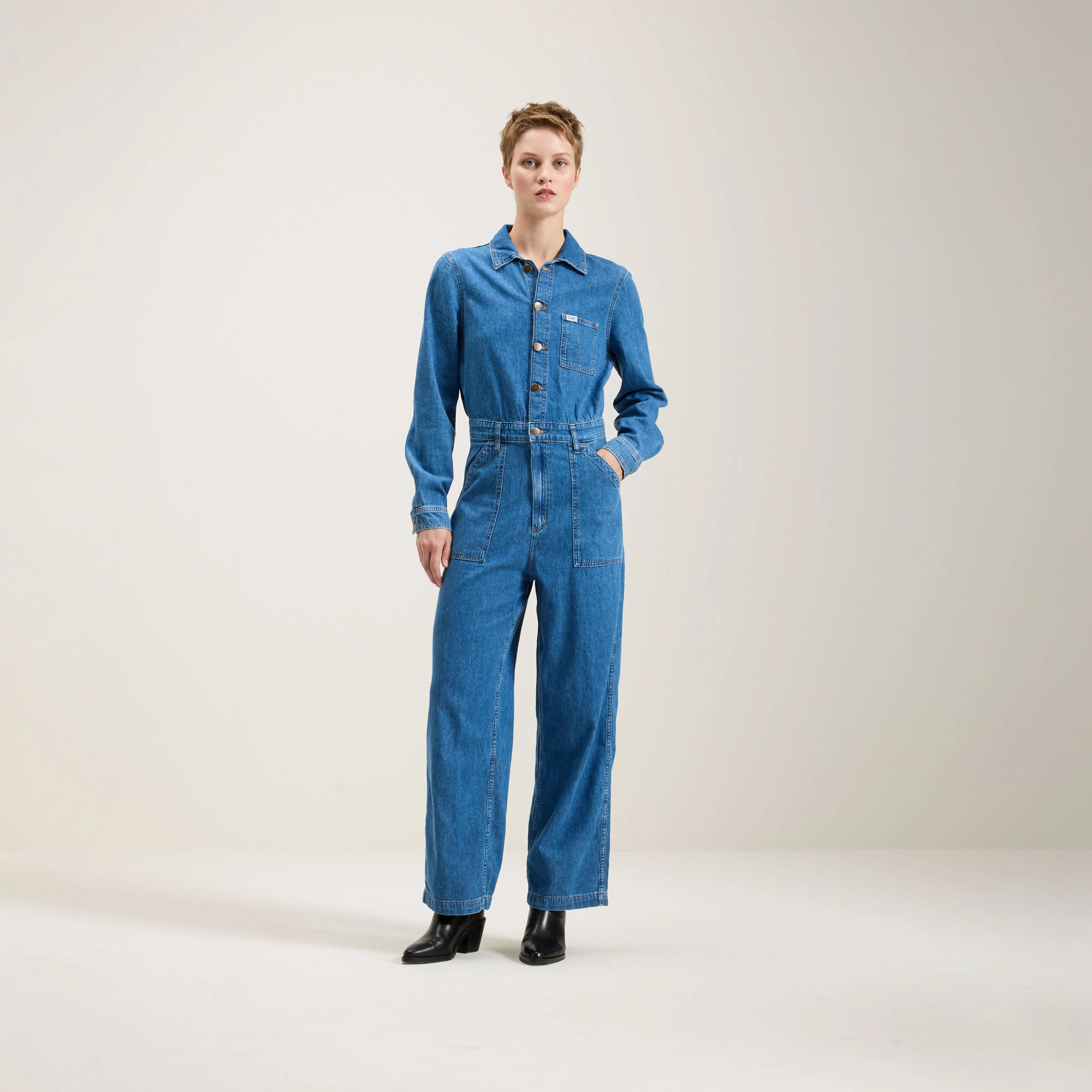Women jumpsuits with cold - shoulder sleeves for a trendy style Workwear Unionall (242 / W / MD BLUE RINSE) Women jumpsuits with cold - shoulder sleeves for a trendy style Workwear Unionall (242 / W / MD BLUE RINSE)