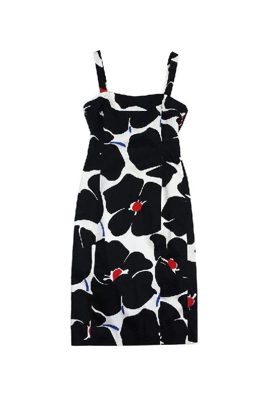 Long - Sleeve Women Dress in Velvet for a Luxurious Winter Look Long - Sleeve Women Dress in Velvet for a Luxurious Winter Look Boutique Moschino - Black & White Floral Cotton Dress Sz 6