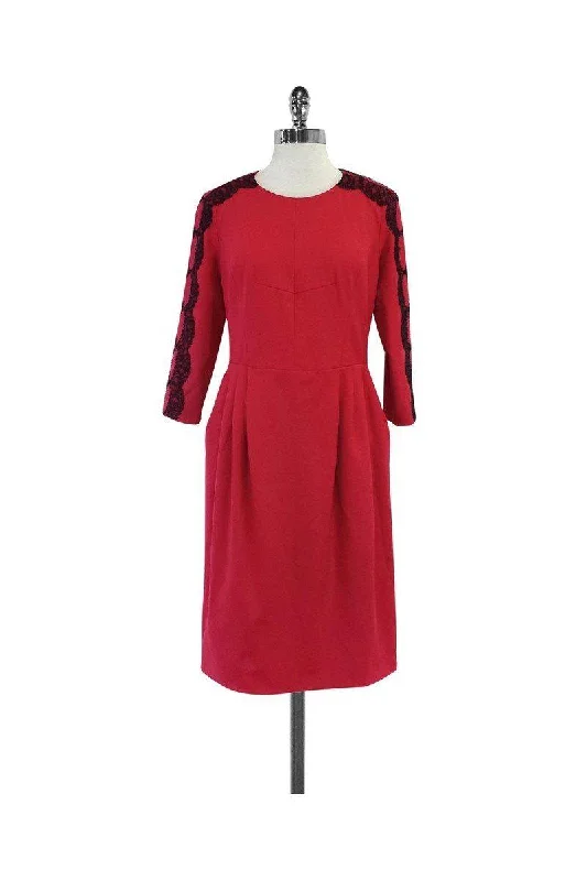 Wrap - Style Women Dress with Adjustable Fit for All Body Types Wrap - Style Women Dress with Adjustable Fit for All Body Types Jason Wu - Red & Black Lace Wool Open Back Dress Sz 8