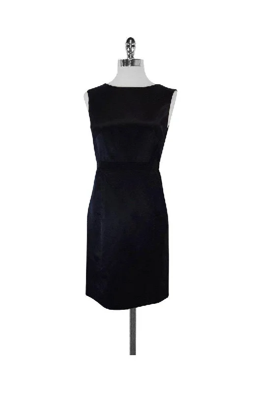 Wrap - Style Women Dress with Adjustable Fit for All Body Types Wrap - Style Women Dress with Adjustable Fit for All Body Types Marc by Marc Jacobs - Black Satin Dress Sz 4