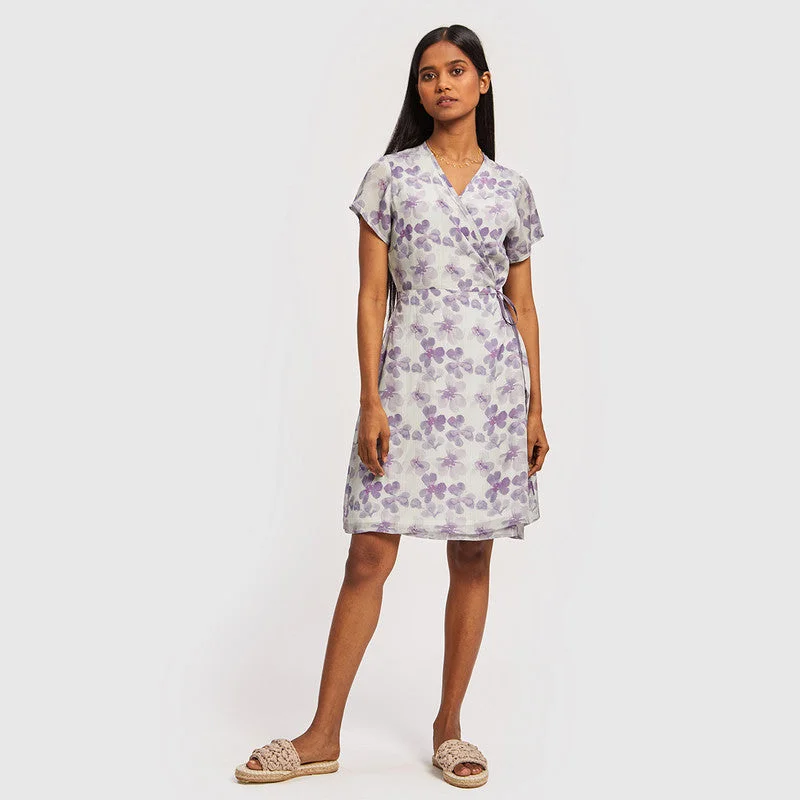 Strapless Women Dress with a Built - in Bra for Comfort and Support Strapless Women Dress with a Built - in Bra for Comfort and Support Bemberg Crepe Maxi Dress | Floral Print | Lilac