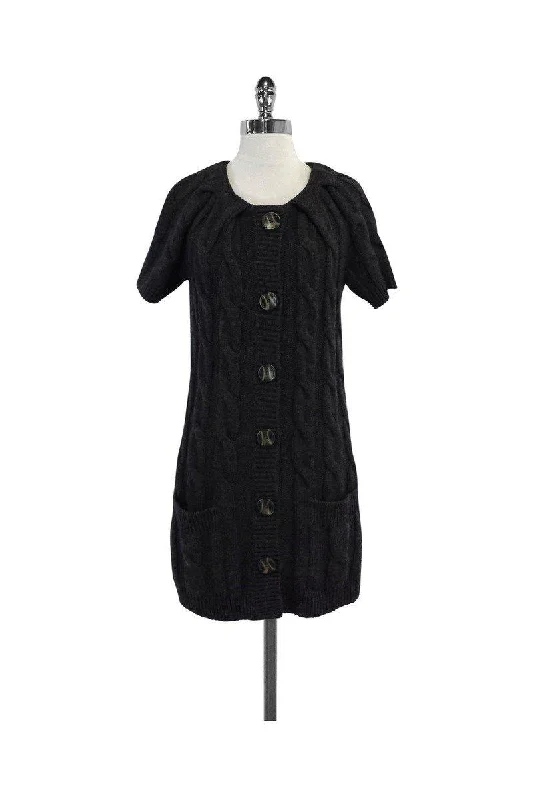 Backless Women Dress for a Sexy and Alluring Look at Evening Events Backless Women Dress for a Sexy and Alluring Look at Evening Events Vince - Grey Cable Knit Alpaca & Wool Blend Sweater Dress Sz M