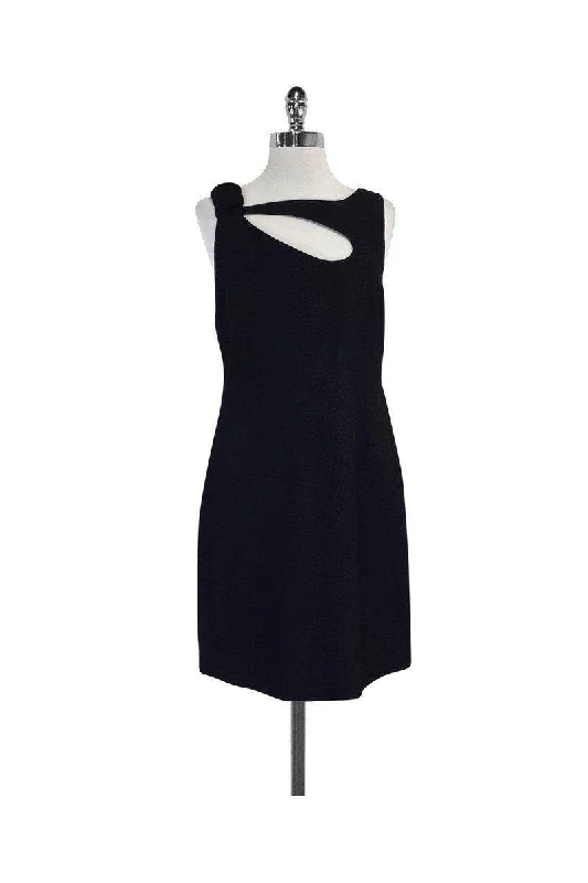 Mini Women Dress with a Short Hem for a Young and Trendy Style Mini Women Dress with a Short Hem for a Young and Trendy Style Yoana Baraschi - Navy Textured Sleeveless Dress Sz L