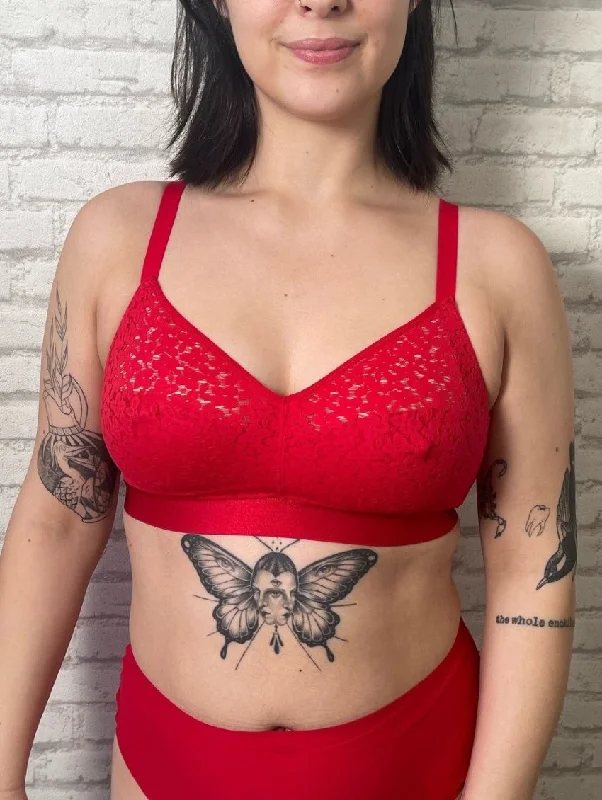 balconette push up bras for a lifted look Bra with a plus - size padded strap for reduced shoulder strain Chantelle Norah Wirefree Bra balconette push up bras for a lifted look Bra with a plus - size padded strap for reduced shoulder strain Chantelle Norah Wirefree Bra