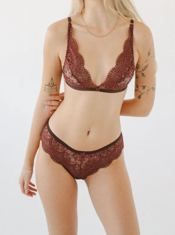 full cup padded bras for enhanced shape Bralettes for a trendy and comfortable alternative Florence and Brazilian Set | Chocolate full cup padded bras for enhanced shape Bralettes for a trendy and comfortable alternative Florence and Brazilian Set | Chocolate