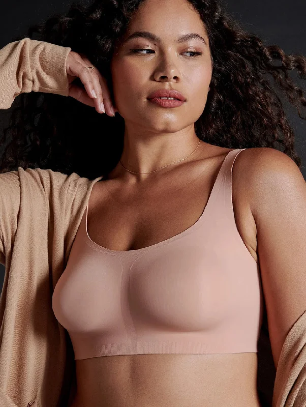 nursing bras for new mothers Seamless bras for a smooth and invisible look under clothes Evelyn & Bobbie Bobbie Scoop Bra nursing bras for new mothers Seamless bras for a smooth and invisible look under clothes Evelyn & Bobbie Bobbie Scoop Bra