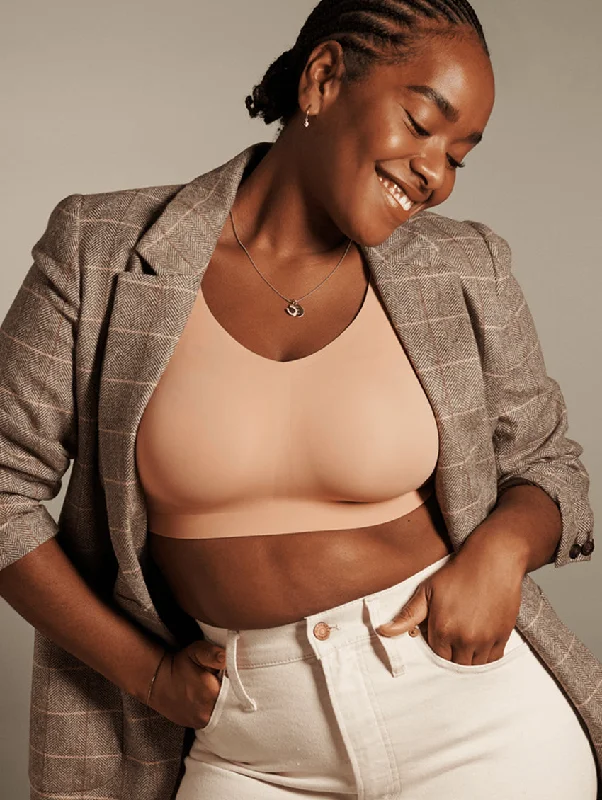 full cup padded bras for enhanced shape Bra with a shiny finish for a glamorous effect Evelyn & Bobbie Defy Bra full cup padded bras for enhanced shape Bra with a shiny finish for a glamorous effect Evelyn & Bobbie Defy Bra
