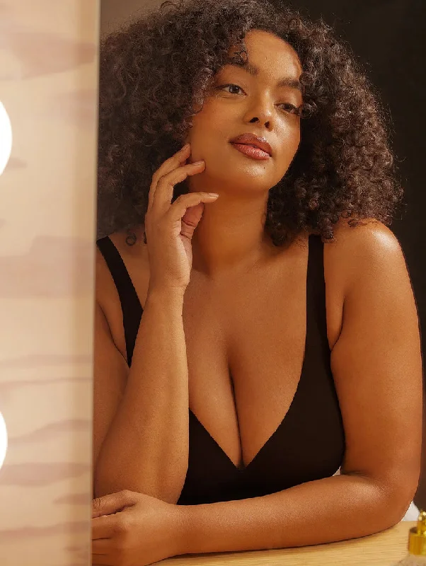 plus size nursing bras for breastfeeding moms Bra with a plus - size underwire for enhanced support Evelyn & Bobbie Starlette Plunge Bra plus size nursing bras for breastfeeding moms Bra with a plus - size underwire for enhanced support Evelyn & Bobbie Starlette Plunge Bra