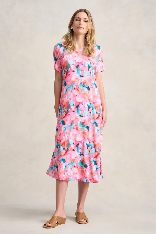 Backless Women Dress for a Sexy and Alluring Look at Evening Events Backless Women Dress for a Sexy and Alluring Look at Evening Events Trapeze Jersey Dress - Summer Floral Backless Women Dress for a Sexy and Alluring Look at Evening Events Backless Women Dress for a Sexy and Alluring Look at Evening Events Trapeze Jersey Dress - Summer Floral