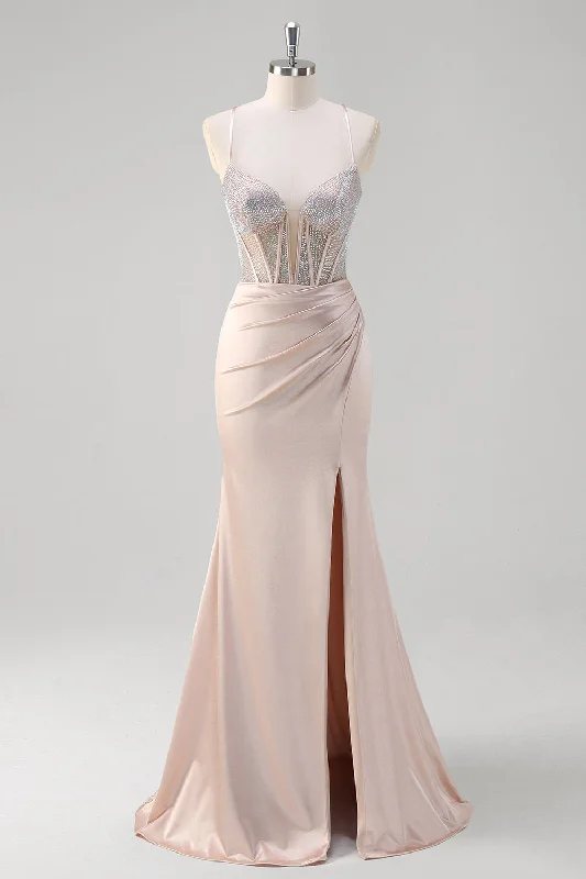 Mini Women Dress with a Short Hem for a Young and Trendy Style Mini Women Dress with a Short Hem for a Young and Trendy Style Blush Spaghetti Straps Mermaid Corset Beaded Long Prom Dress