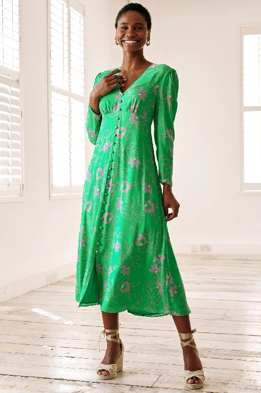 Mermaid - Style Women Dress with a Fitted Silhouette for Special Occasions Mermaid - Style Women Dress with a Fitted Silhouette for Special Occasions Claudia Dress | Waterlily Green Mermaid - Style Women Dress with a Fitted Silhouette for Special Occasions Mermaid - Style Women Dress with a Fitted Silhouette for Special Occasions Claudia Dress | Waterlily Green