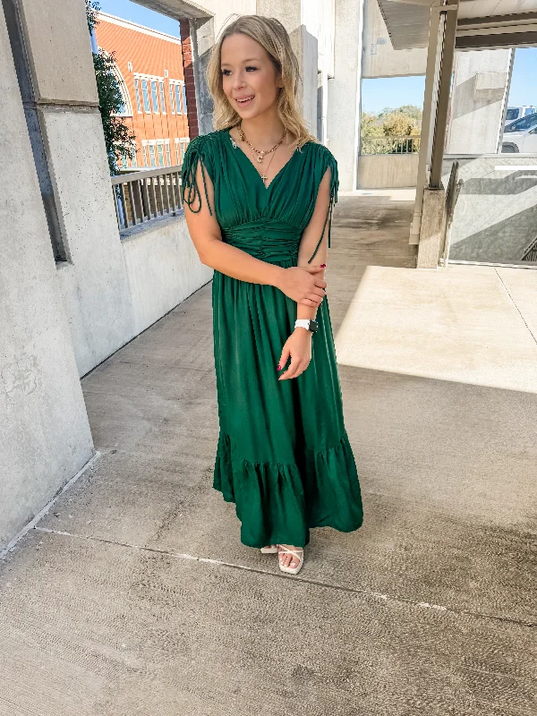 Ball Gown Women Dress with a Full Skirt for a Princess - like Look Ball Gown Women Dress with a Full Skirt for a Princess - like Look Emerald City Dress Ball Gown Women Dress with a Full Skirt for a Princess - like Look Ball Gown Women Dress with a Full Skirt for a Princess - like Look Emerald City Dress