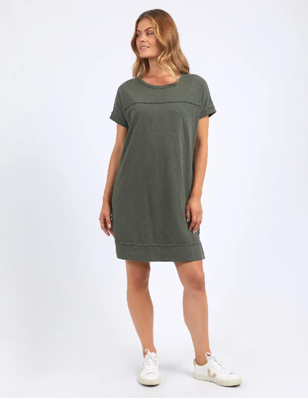 Plus Size Women Dress with a Flattering A - Line Cut for Comfort and Style Plus Size Women Dress with a Flattering A - Line Cut for Comfort and Style Foxwood Allison Tee Dress Khaki
