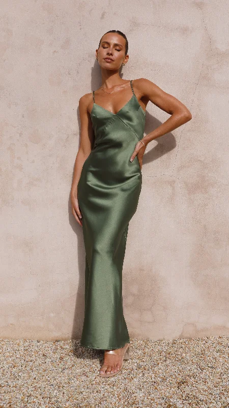Long - Sleeve Women Dress in Velvet for a Luxurious Winter Look Long - Sleeve Women Dress in Velvet for a Luxurious Winter Look Gisella Maxi Dress - Olive Long - Sleeve Women Dress in Velvet for a Luxurious Winter Look Long - Sleeve Women Dress in Velvet for a Luxurious Winter Look Gisella Maxi Dress - Olive