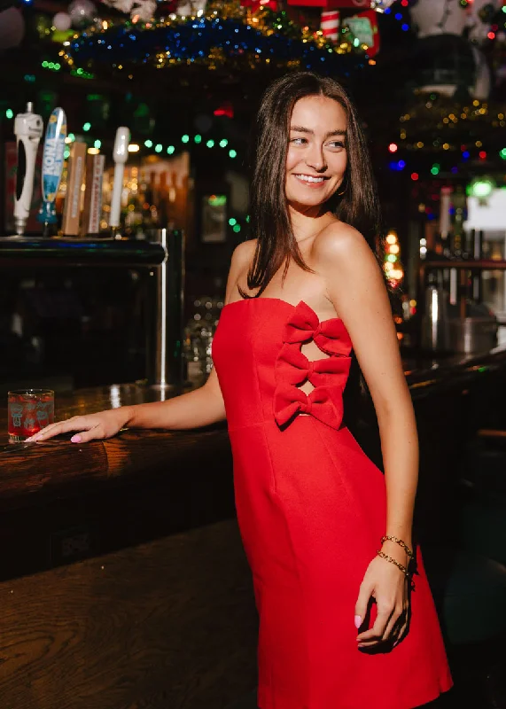 Pleated Women Dress with a Timeless and Elegant Texture Pleated Women Dress with a Timeless and Elegant Texture Harlee Dress - Red