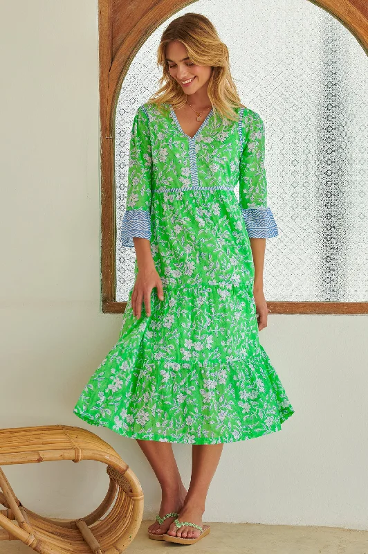 Sleeveless Women Dress in Bright Colors for Summer Parties Sleeveless Women Dress in Bright Colors for Summer Parties Hayden Block Print Dress | Japanese Flower Apple Green Sleeveless Women Dress in Bright Colors for Summer Parties Sleeveless Women Dress in Bright Colors for Summer Parties Hayden Block Print Dress | Japanese Flower Apple Green