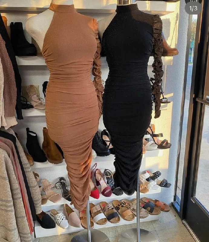 Halter Neck Women Dress to Show Off the Shoulders and Neckline Halter Neck Women Dress to Show Off the Shoulders and Neckline High neck Ruched Dress Halter Neck Women Dress to Show Off the Shoulders and Neckline Halter Neck Women Dress to Show Off the Shoulders and Neckline High neck Ruched Dress