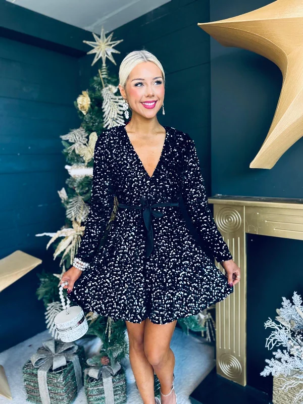 Sheath Women Dress with a Tailored Fit for a Professional Look Sheath Women Dress with a Tailored Fit for a Professional Look Jane Velvet Sequin Mini Dress Black / Silver Sheath Women Dress with a Tailored Fit for a Professional Look Sheath Women Dress with a Tailored Fit for a Professional Look Jane Velvet Sequin Mini Dress Black / Silver
