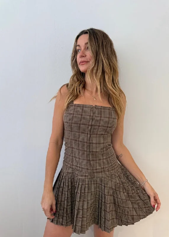 Pleated Women Dress with a Timeless and Elegant Texture Pleated Women Dress with a Timeless and Elegant Texture GENEVIEVE PLEATED MINI DRESS Pleated Women Dress with a Timeless and Elegant Texture Pleated Women Dress with a Timeless and Elegant Texture GENEVIEVE PLEATED MINI DRESS