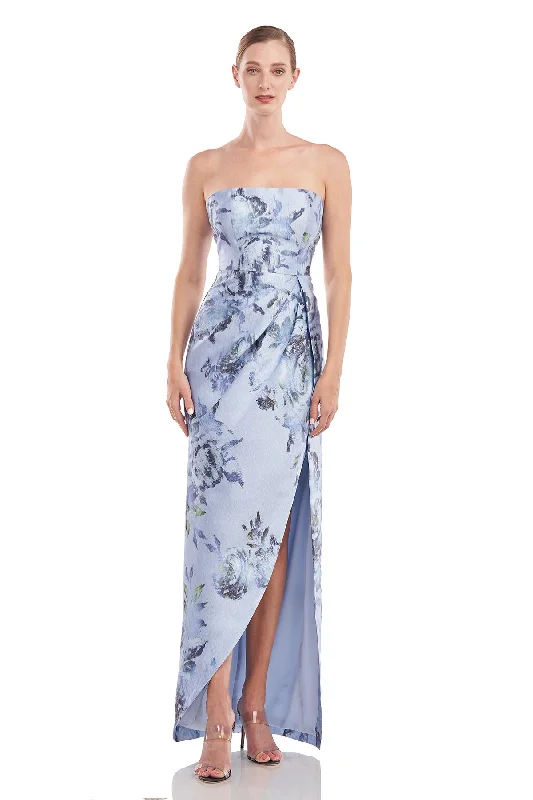 Empire Waist Women Dress to Accentuate the Bust and Conceal the Waist Empire Waist Women Dress to Accentuate the Bust and Conceal the Waist Chic Column Gown Empire Waist Women Dress to Accentuate the Bust and Conceal the Waist Empire Waist Women Dress to Accentuate the Bust and Conceal the Waist Chic Column Gown