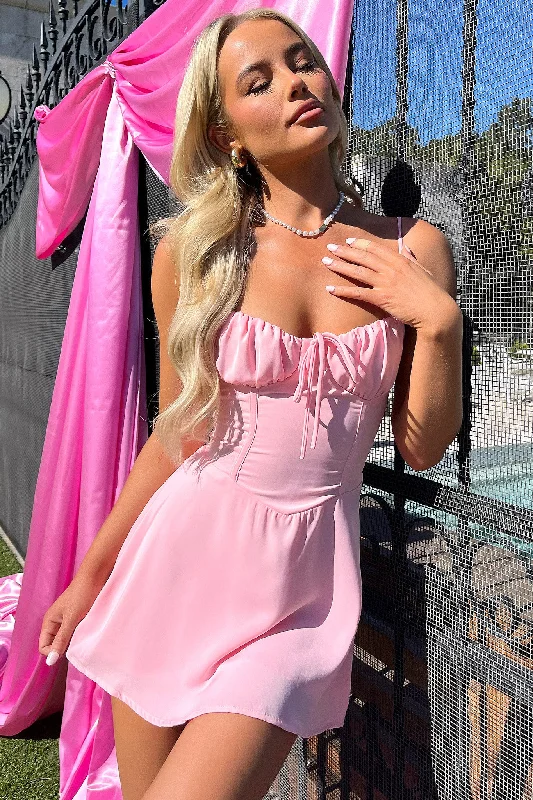 Pleated Women Dress with a Timeless and Elegant Texture Pleated Women Dress with a Timeless and Elegant Texture Magdalena Dress - Pink Pleated Women Dress with a Timeless and Elegant Texture Pleated Women Dress with a Timeless and Elegant Texture Magdalena Dress - Pink