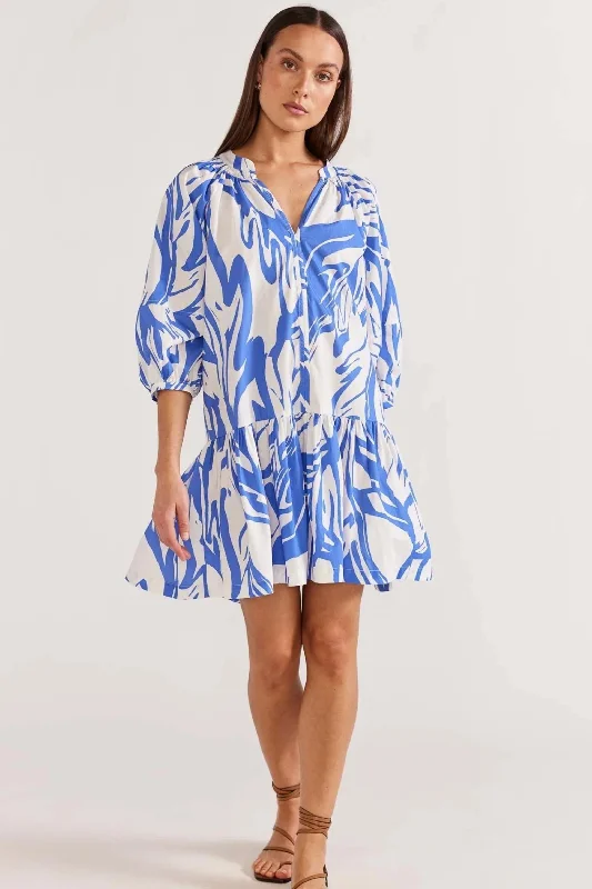 Pleated Women Dress with a Timeless and Elegant Texture Pleated Women Dress with a Timeless and Elegant Texture Mariella Blue White Smock Mini Dress Pleated Women Dress with a Timeless and Elegant Texture Pleated Women Dress with a Timeless and Elegant Texture Mariella Blue White Smock Mini Dress