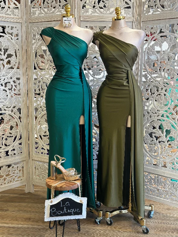 Backless Women Dress for a Sexy and Alluring Look at Evening Events Backless Women Dress for a Sexy and Alluring Look at Evening Events One Sleeve High Slit Gown- Stretchy,Estira Backless Women Dress for a Sexy and Alluring Look at Evening Events Backless Women Dress for a Sexy and Alluring Look at Evening Events One Sleeve High Slit Gown- Stretchy,Estira