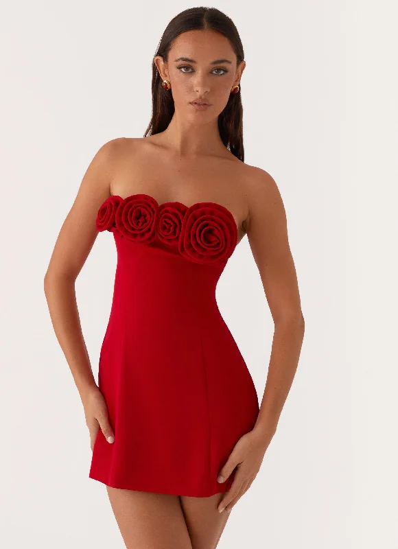 Pleated Women Dress with a Timeless and Elegant Texture Pleated Women Dress with a Timeless and Elegant Texture Patsie Strapless Mini Dress - Red