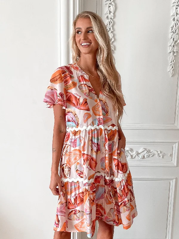 Sleeveless Women Dress in Bright Colors for Summer Parties Sleeveless Women Dress in Bright Colors for Summer Parties Pheodora Dress - Peach Print Sleeveless Women Dress in Bright Colors for Summer Parties Sleeveless Women Dress in Bright Colors for Summer Parties Pheodora Dress - Peach Print