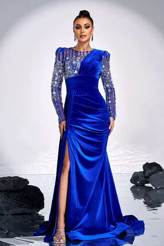 Halter Neck Women Dress to Show Off the Shoulders and Neckline Halter Neck Women Dress to Show Off the Shoulders and Neckline Royal Blue Beaded Mermaid Velvet Prom Dress Halter Neck Women Dress to Show Off the Shoulders and Neckline Halter Neck Women Dress to Show Off the Shoulders and Neckline Royal Blue Beaded Mermaid Velvet Prom Dress