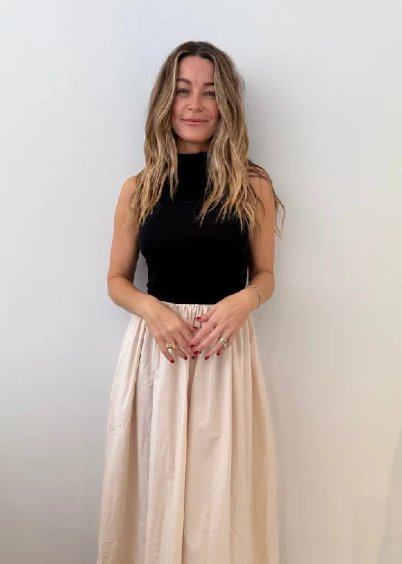 Wrap - Style Women Dress with Adjustable Fit for All Body Types Wrap - Style Women Dress with Adjustable Fit for All Body Types LORELAI DRESS Wrap - Style Women Dress with Adjustable Fit for All Body Types Wrap - Style Women Dress with Adjustable Fit for All Body Types LORELAI DRESS